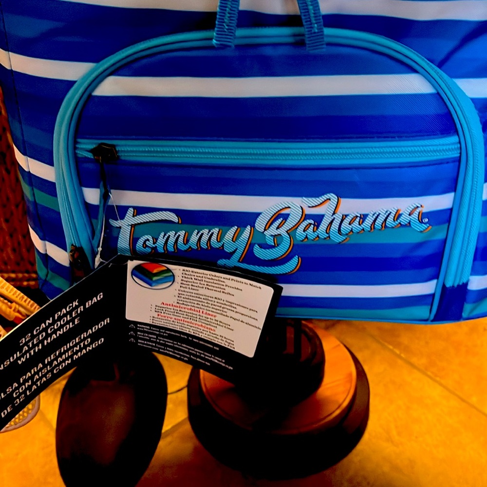 Tommy Bahama NEW Cooler Bag 32can in blues and white stripes